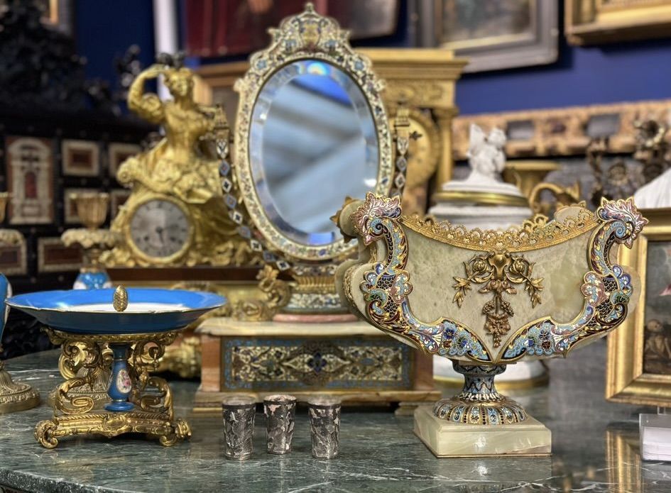 Comprador de antigüedades en Cádiz Vender antigüedades en Cádiz Comprador de Antigüedades en Bilbao